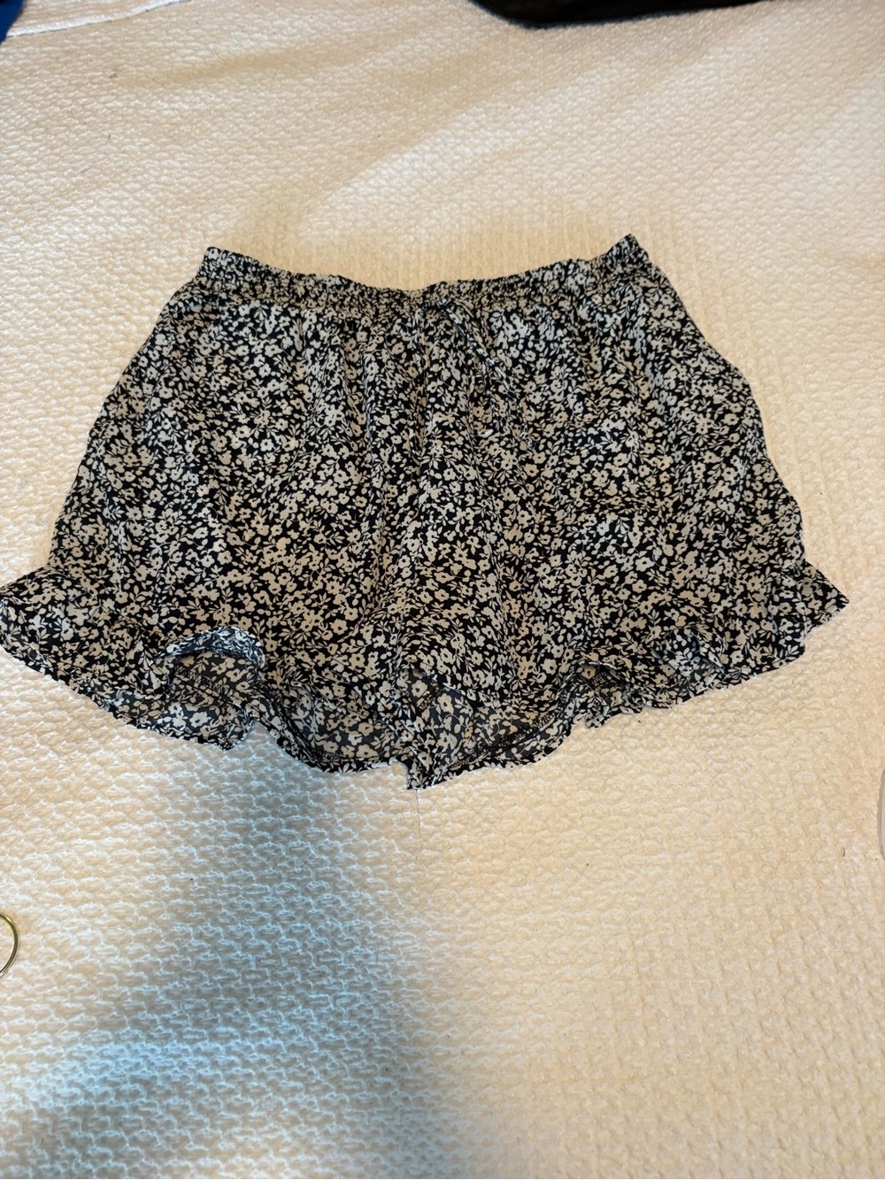 Sienna Sky Black Floral Ruffle Shorts Size Large Boho Flowy